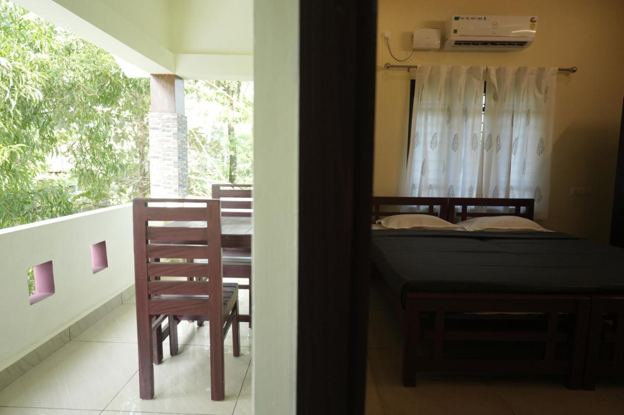 Cliff & Coral Hostel Varkala Exterior foto
