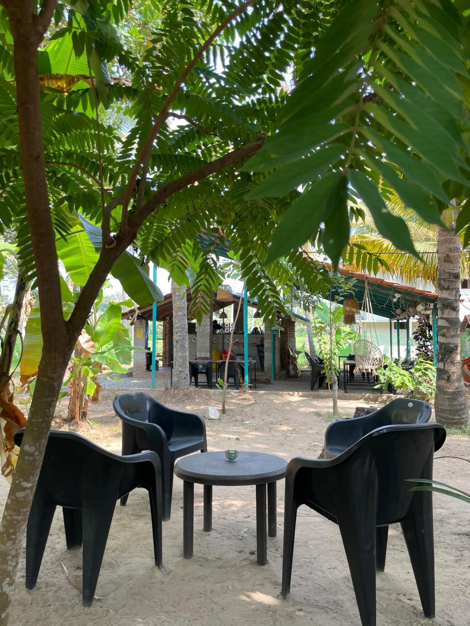 Cliff & Coral Hostel Varkala Exterior foto
