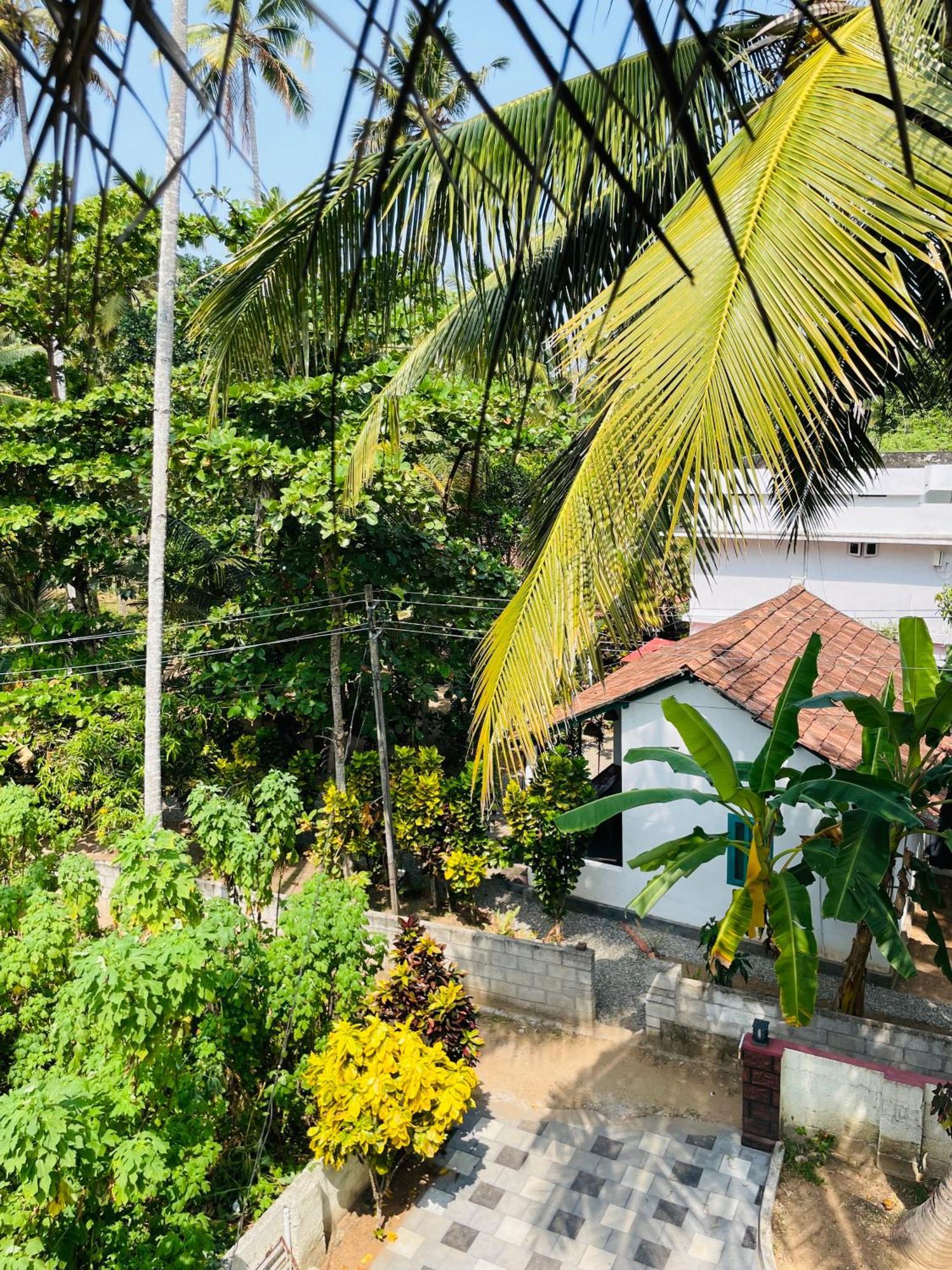 Cliff & Coral Hostel Varkala Exterior foto